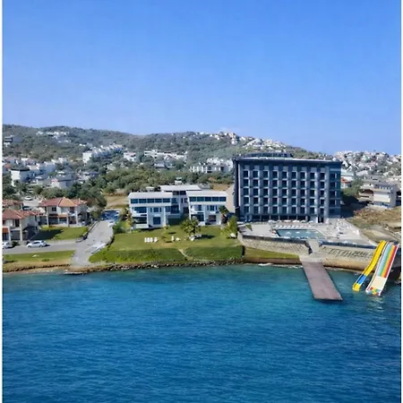 Villa Beachfront Duplex 3-br In Pelitkoey, Access Ören