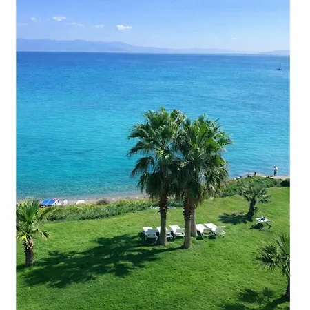 Villa Beachfront Duplex 3-br In Pelitkoey, Access *