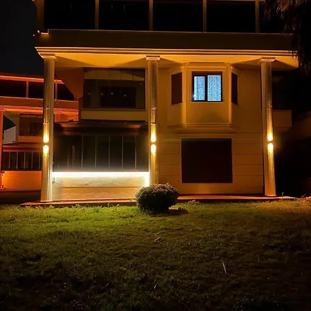 Beachfront Duplex 3-br In Pelitkoey, Access Villa *
