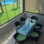 Vila Beachfront Duplex 3-br In Pelitkoey, Access Ören