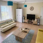 Beachfront Duplex 3-br In Pelitkoey, Access Vila *
