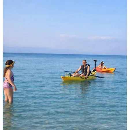 Beachfront Duplex 3-br In Pelitkoey, Access Willa