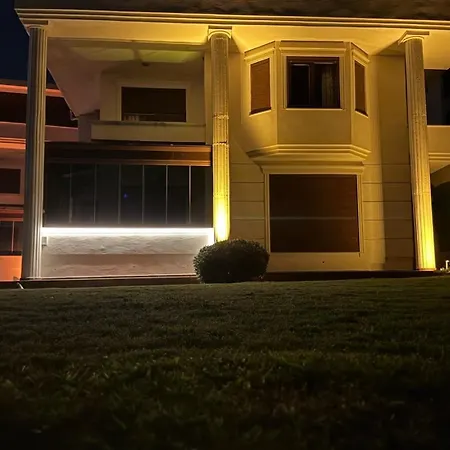 Beachfront Duplex 3-br In Pelitkoey, Access Βίλα Ören