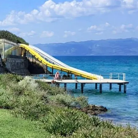 Beachfront Duplex 3-br In Pelitkoey, Access *