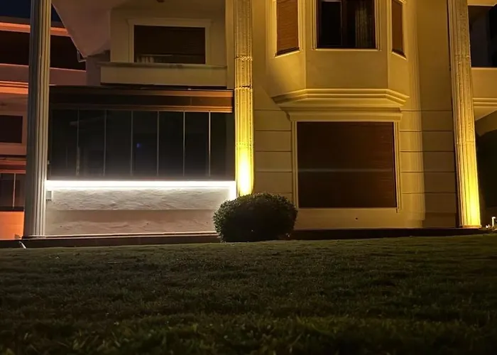 Beachfront Duplex 3-br In Pelitkoey, Access Βίλα Ören