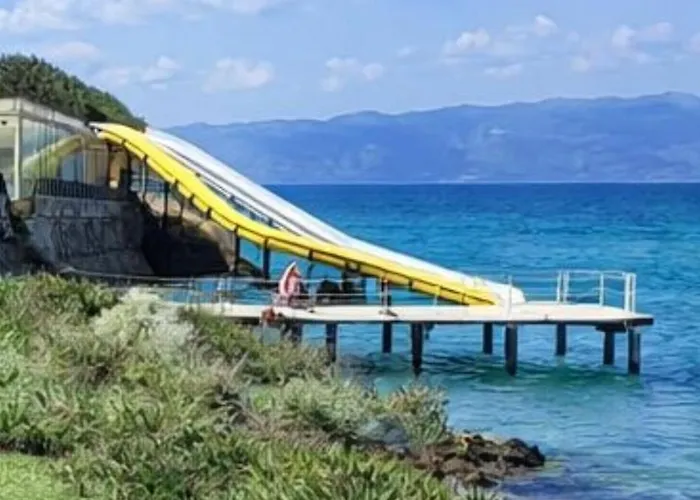 Beachfront Duplex 3-br In Pelitkoey, Access *